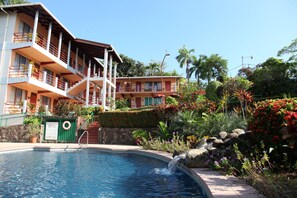 Outdoor pool - Divisamar Manuel Antonio, A natural paradise for you. (Quepos)
