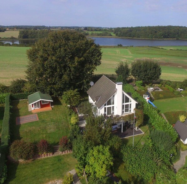 المنشأة من الخارج