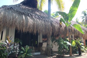 Property grounds - HighTide Eco Villas & Bar Pacifico (San Isidro)