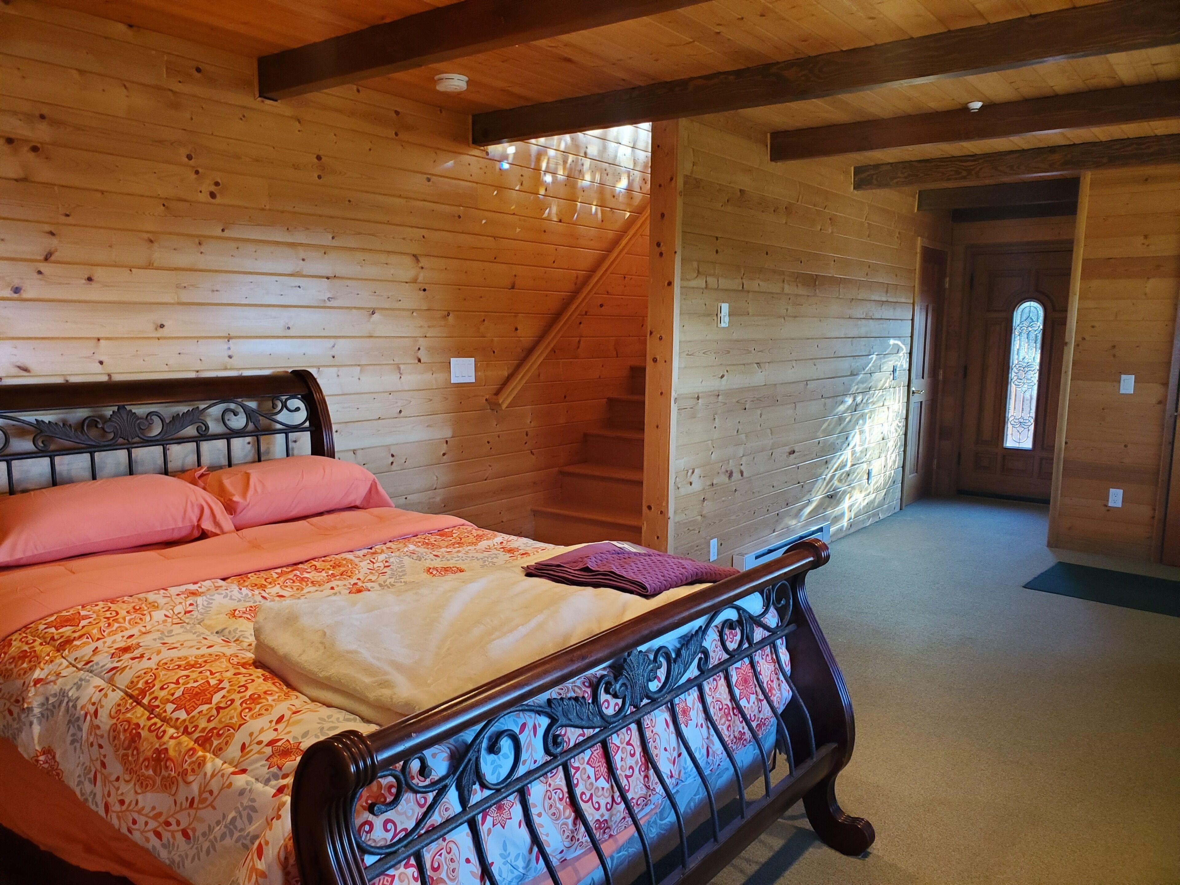 Enjoy the spectacular views from the balcony and cabin at this mountain location