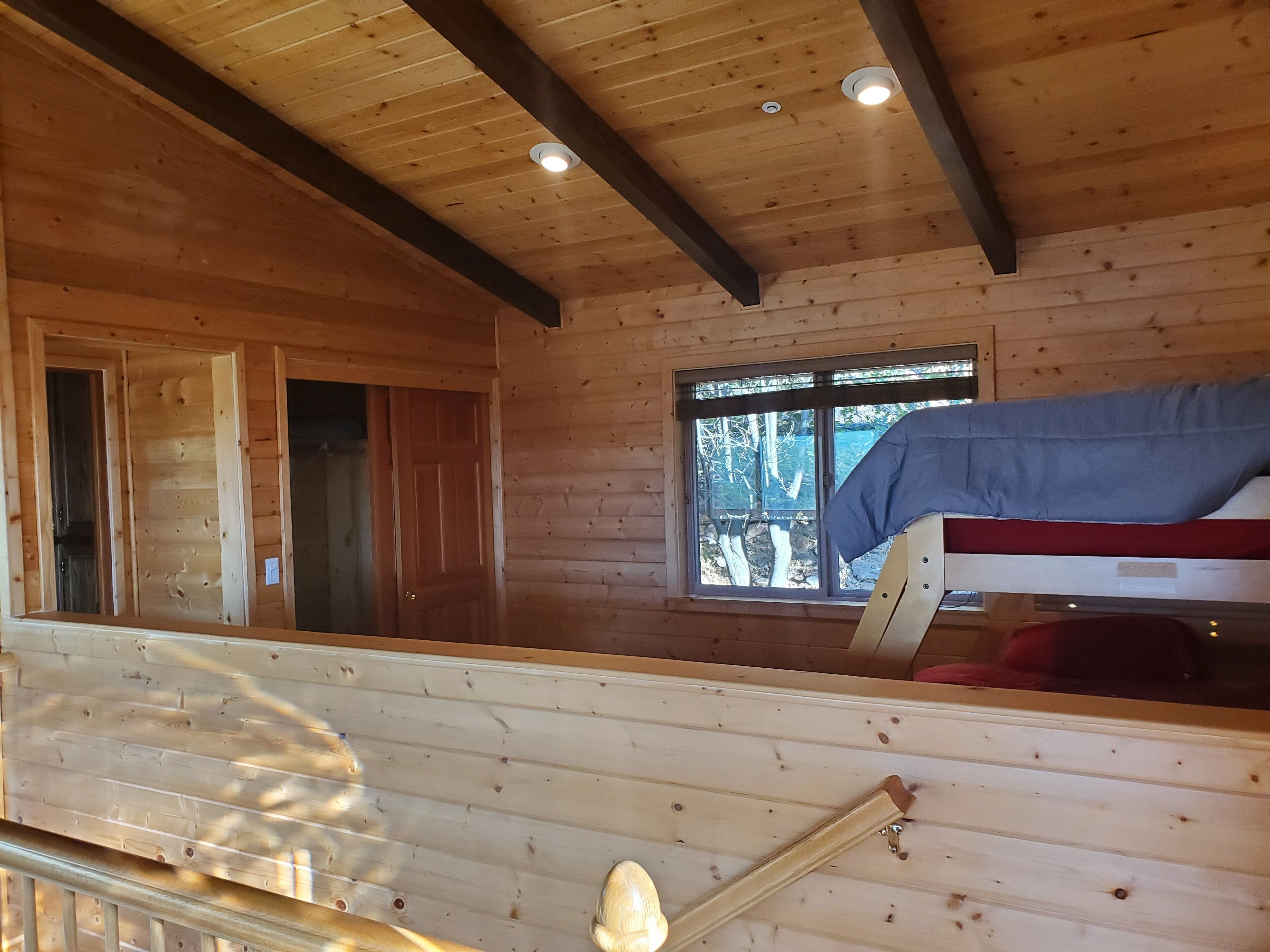 Enjoy the spectacular views from the balcony and cabin at this mountain location