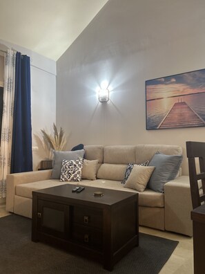 Una Smart TV, Netflix, Hulu, un reproductor de DVD