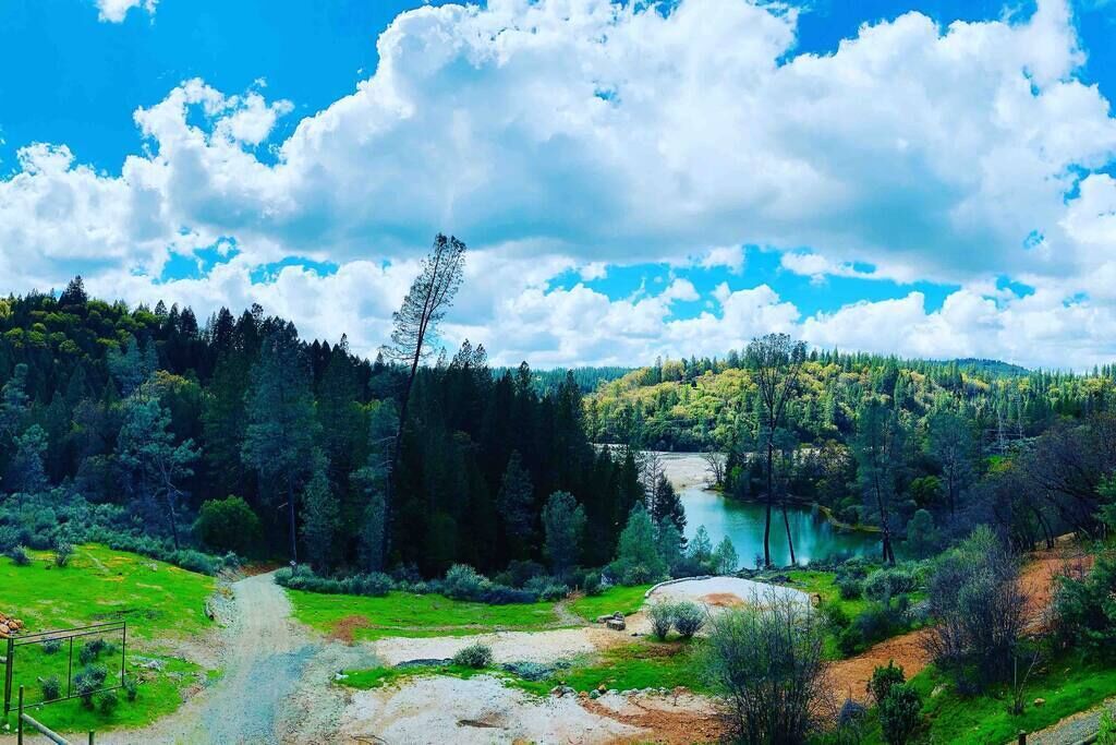 Lake house, 5 bedroom taste of Paradise