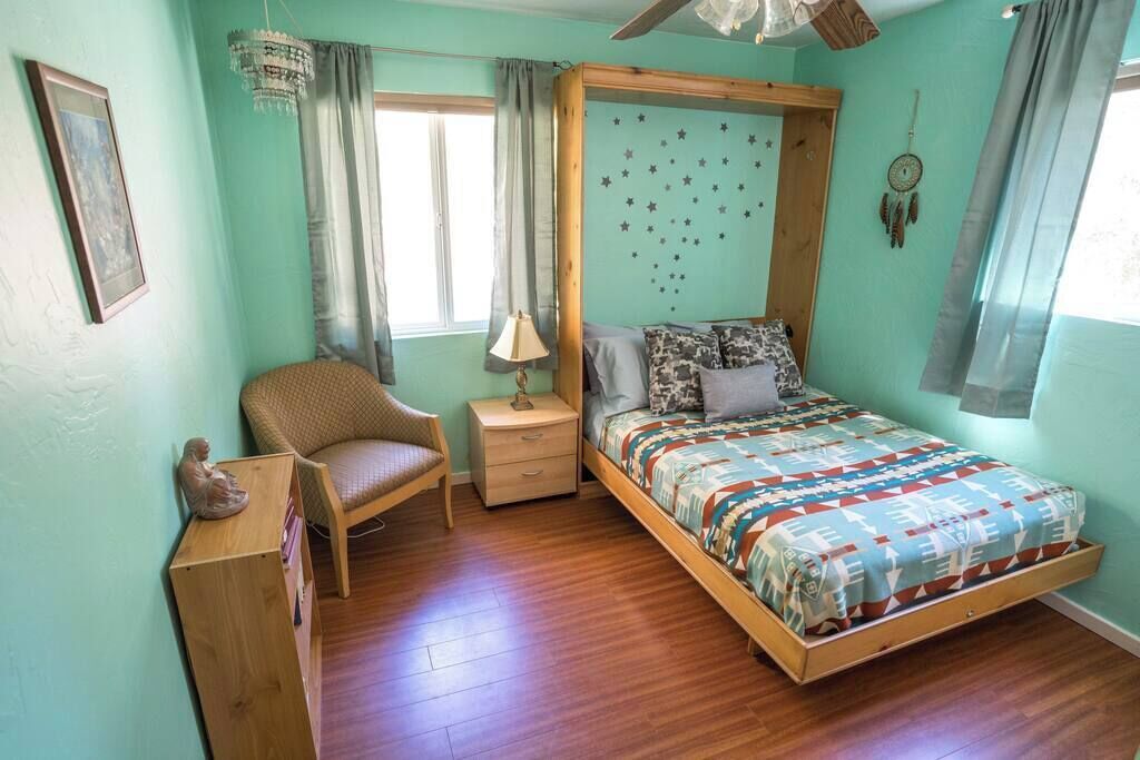 Lake house, 5 bedroom taste of Paradise