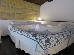2 bedrooms, iron/ironing board, travel cot, free WiFi
