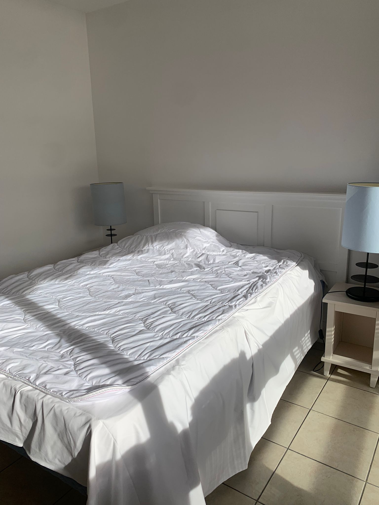 2 slaapkamers, een strijkplank/strijkijzer, beddengoed