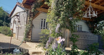 Ă Dassabet, une maison de vacances en milieu rural