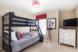 4 chambres, fer et planche à repasser, Wi-Fi gratuit, draps fournis