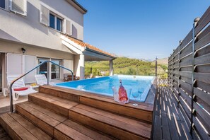 Outdoor pool, a heated pool - Holiday home Harmony with private heated pool (Žrnovnica)