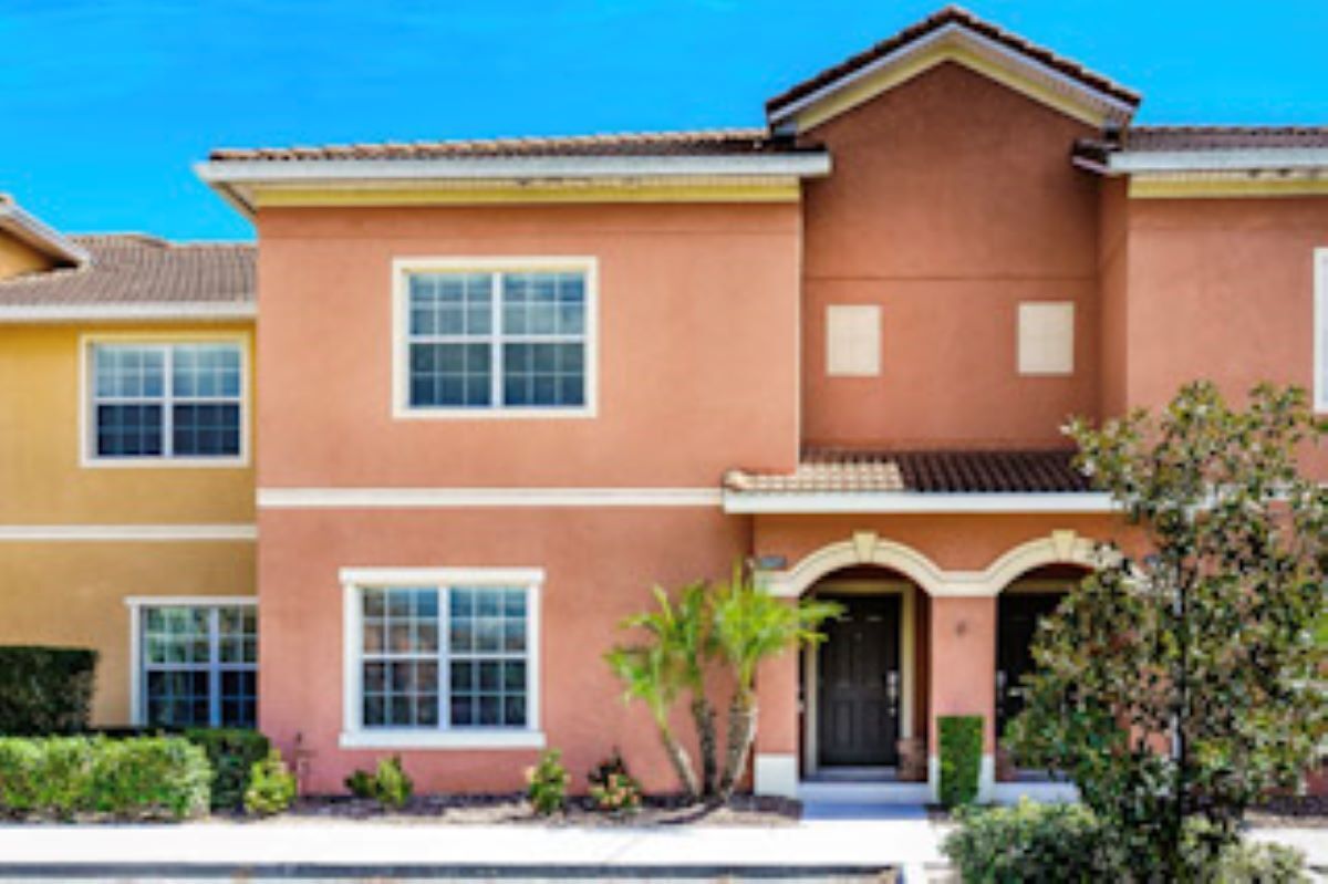 Beautiful gated community town home