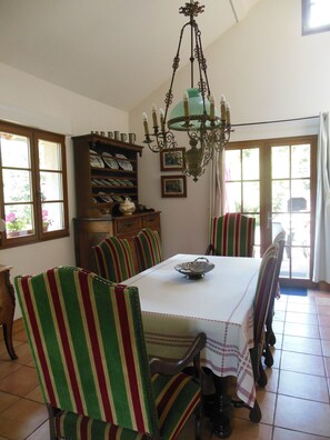 Dining - LA PETITE PARRIERE **** (Le Saulcy)