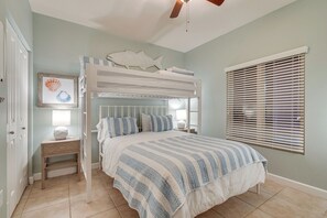 3 makuuhuonetta, silitysrauta/-lauta, ilmainen Wi-Fi, vuodevaatteet