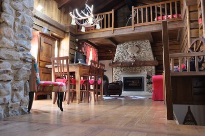 Charming house in traditional mountain village, all comfort.