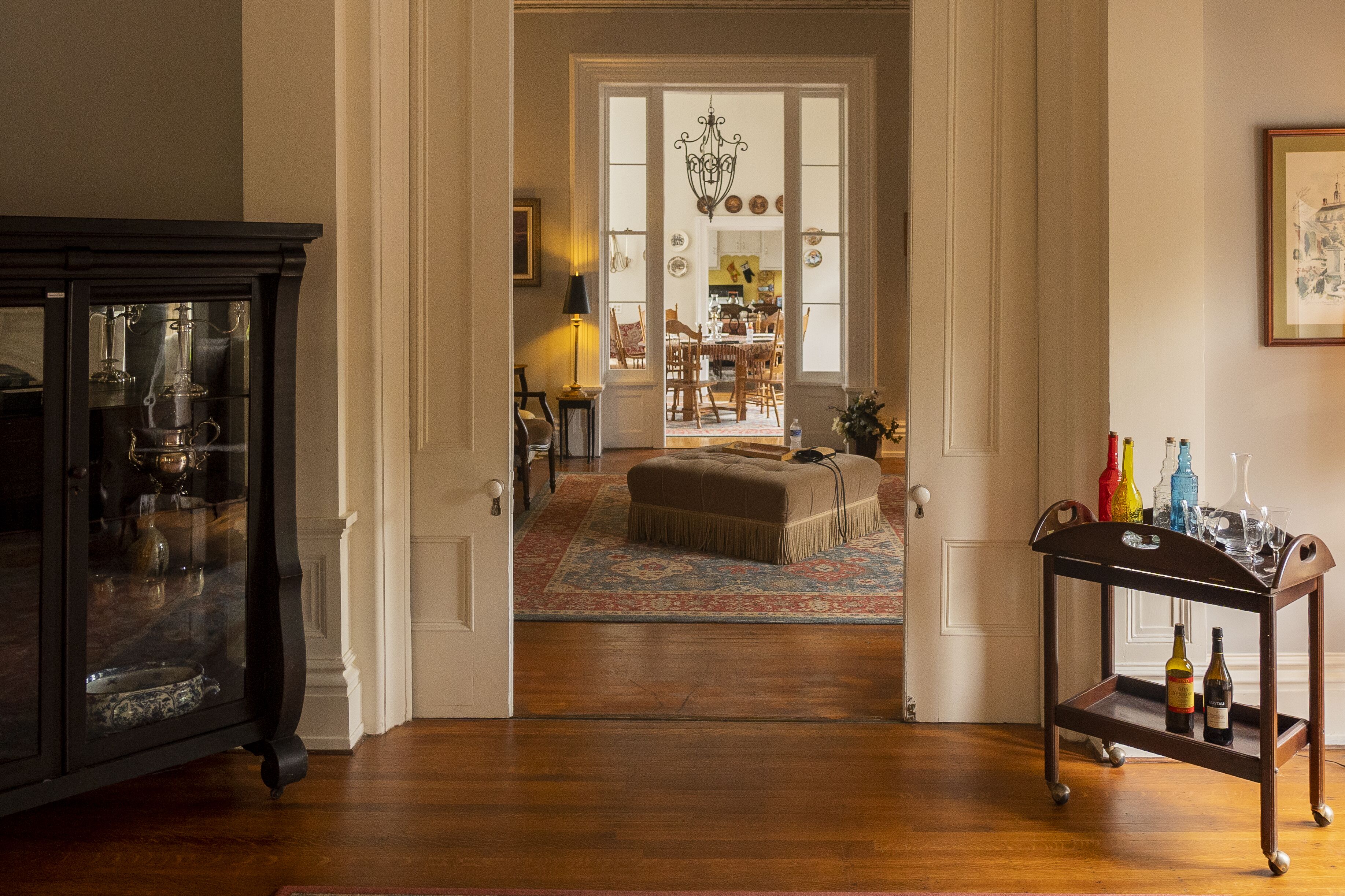 Entrance to Jazz Room from Salon