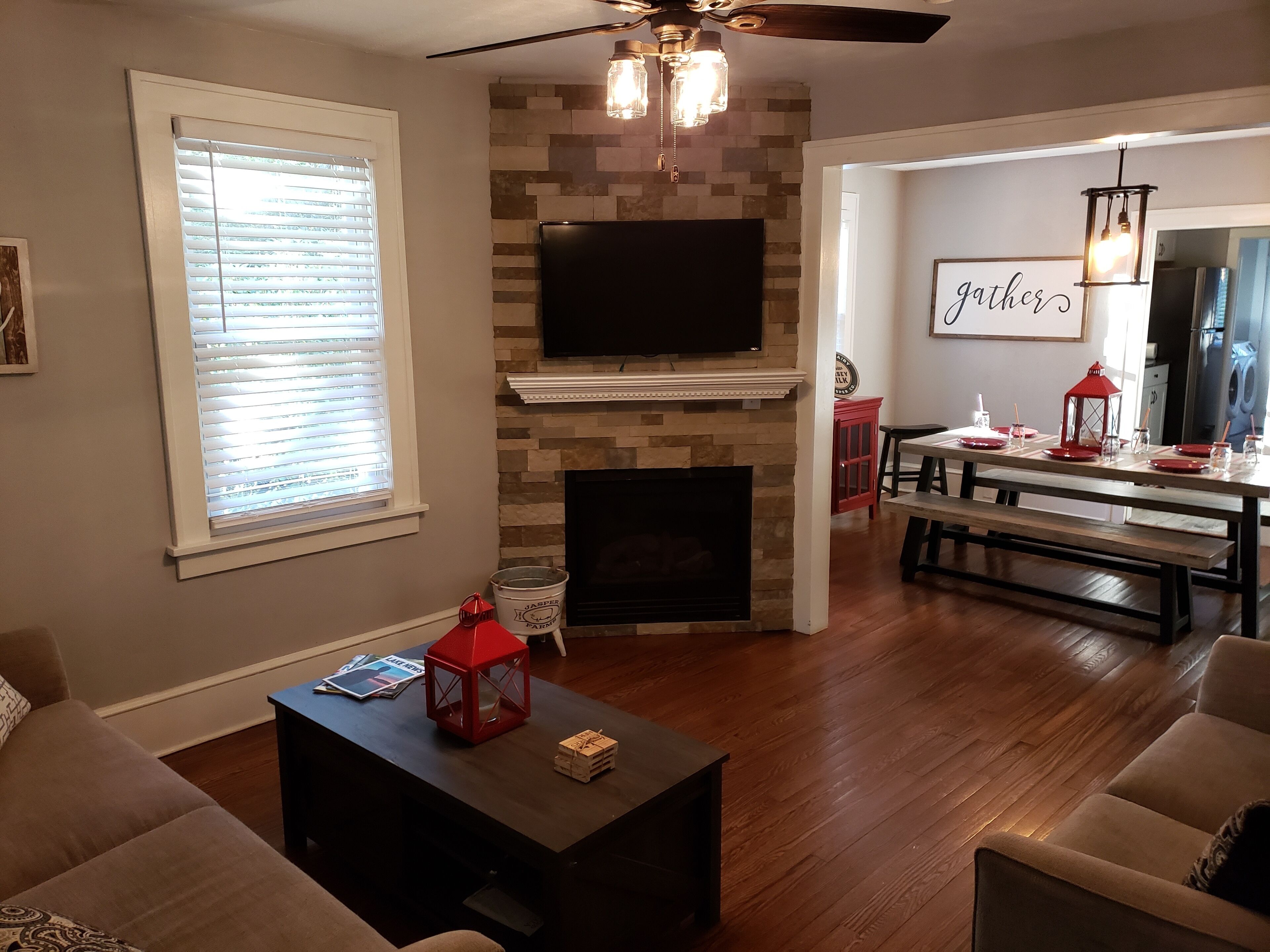 ⭐⭐⭐⭐⭐ Country Cottage, Heart of the Poconos!! Game room & Hot Tub