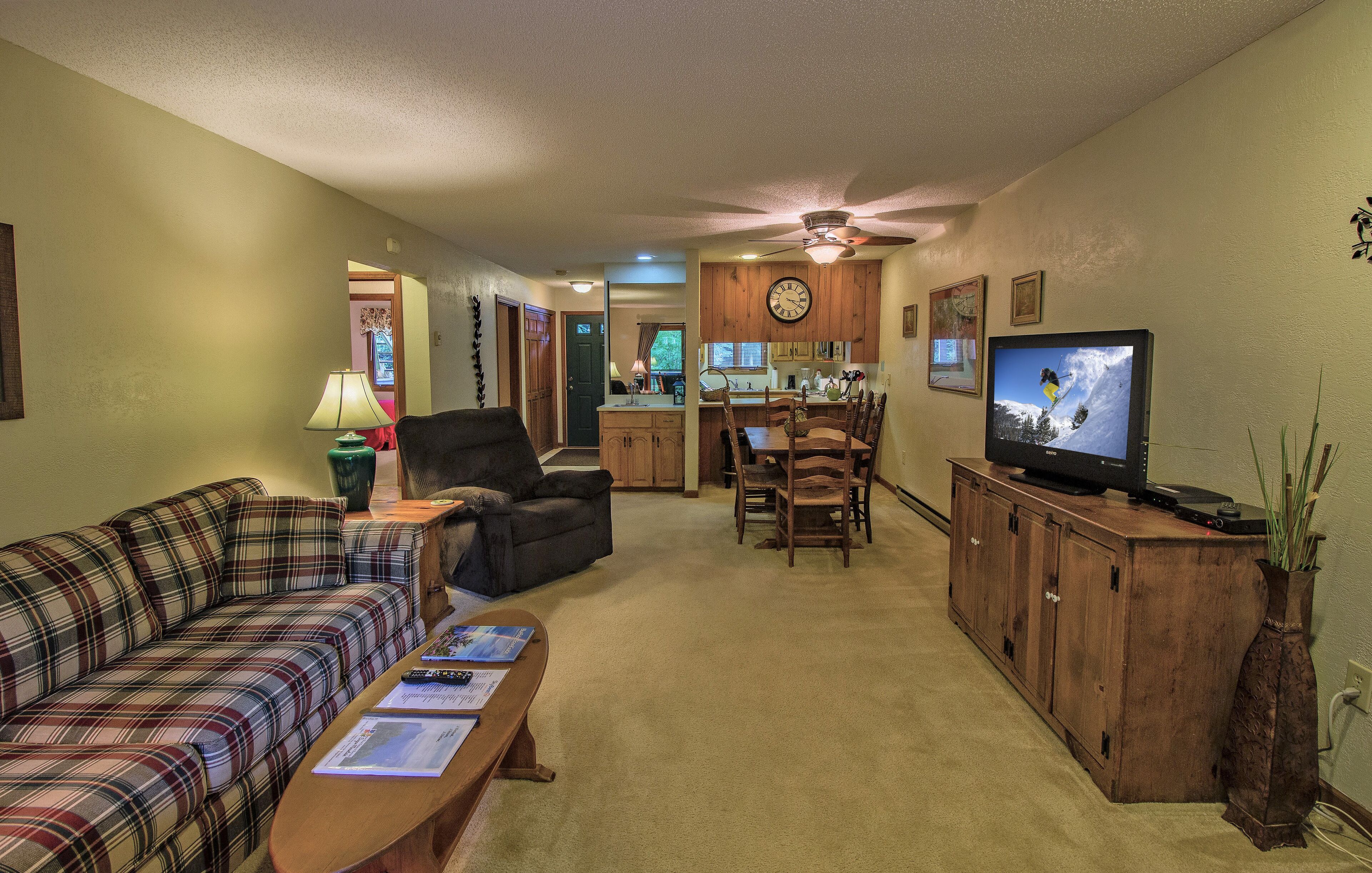 'The Hideout' - 2B Condo Minutes from Banner Elk