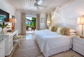 3 bedrooms, in-room safe, iron/ironing board, WiFi - Aspicia - 3 Bedroom Beachfront Villa with Shared Pool (Lower Carlton)