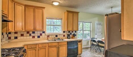 Microwave, coffee/tea maker