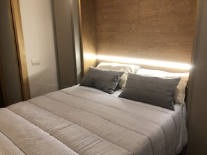 3 chambres, fer et planche Ă repasser, Wi-Fi, draps fournis