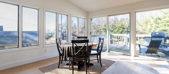 Home within walking distance to Lake Michigan