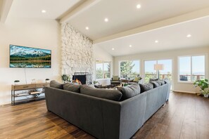 Smart TV, fireplace, ping pong