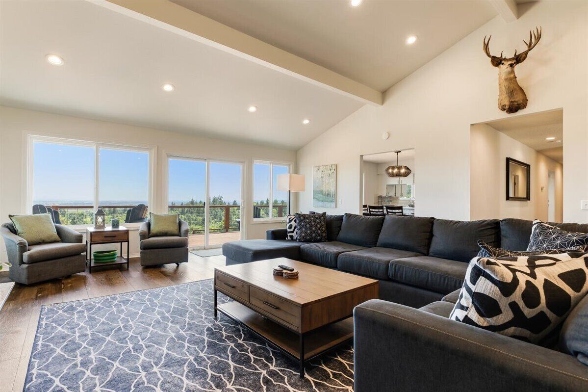 Smart TV, chimenea y tenis de mesa 