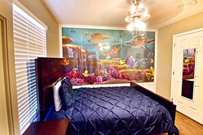 4 habitaciones, escritorio, tabla de planchar con plancha y wifi 