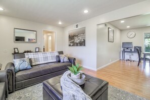 Smart TV, chimenea, tenis de mesa y impresora 