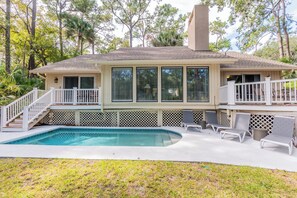 Pool - 1 St. George-Home with Pool on Lagoon w/2 Hours Tennis/Pickleball Daily (Hilton Head Island)