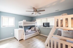 3 chambres, fer et planche à repasser, accès au Wi-Fi (inclus)