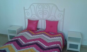 1 bedroom, travel cot, free WiFi, bed sheets - Casa Almeida - Apt. T1 - Family 1 (Vimieiro)