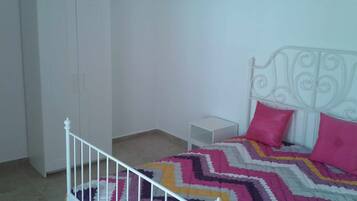 1 bedroom, travel crib, free WiFi, bed sheets