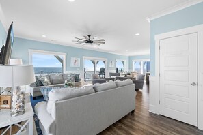 Una Smart TV, libros