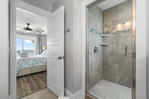 7 chambres, fer et planche à repasser, Wi-Fi gratuit, draps fournis