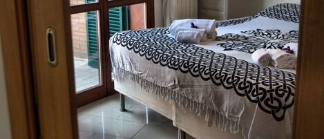 1 chambre, fer et planche à repasser, Wi-Fi, draps fournis