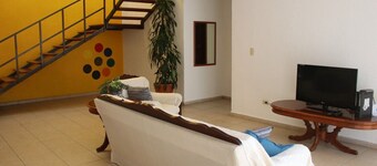 Casa Jacaranda al Sur de la ciudad