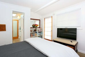 1 bedroom, iron/ironing board, free WiFi