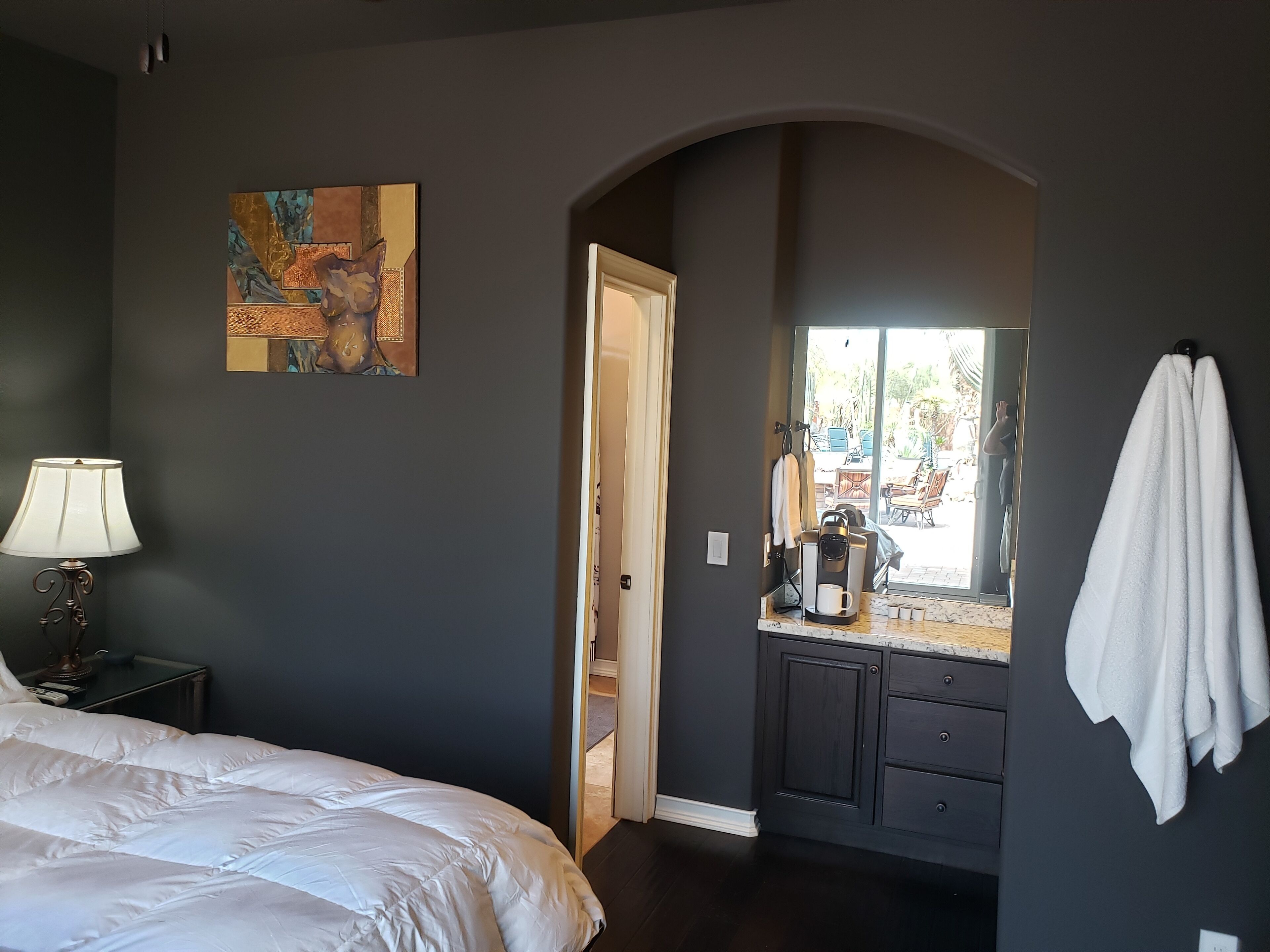 1 chambre, fer et planche à repasser, Wi-Fi, draps fournis