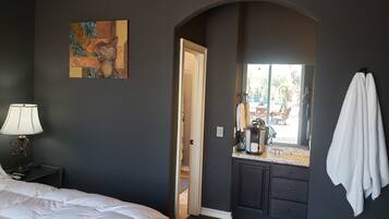 1 chambre, fer et planche Ă repasser, Wi-Fi, draps fournis