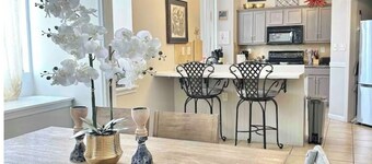 Montgomery Cozy Cultural Hub downtown walkable ..  sleeps 15