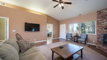 TV, fireplace, stereo