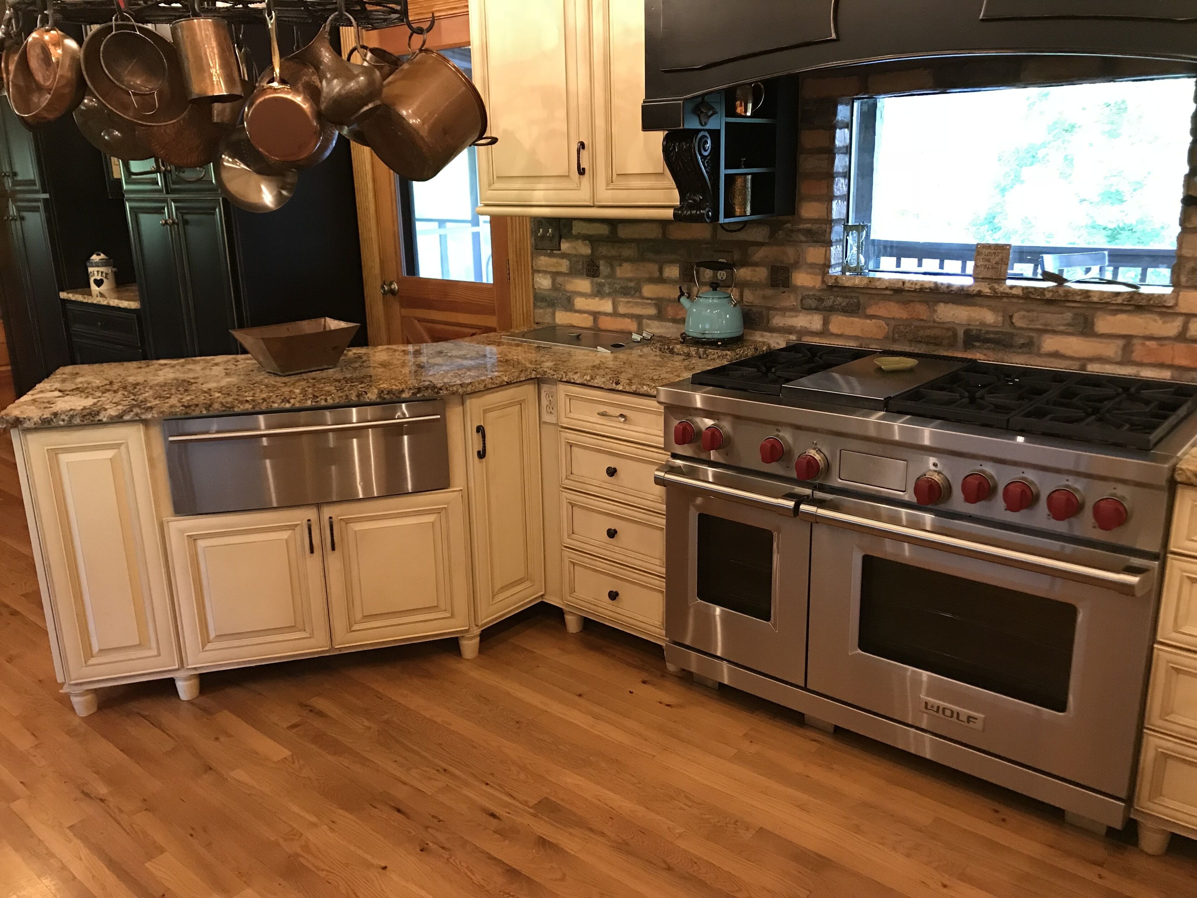 SECLUDED 50 acres/2 LAKES/LOG CABIN/SLEEPS 20/POOL/RED RIVER GORGE/CAVE RUN LAKE