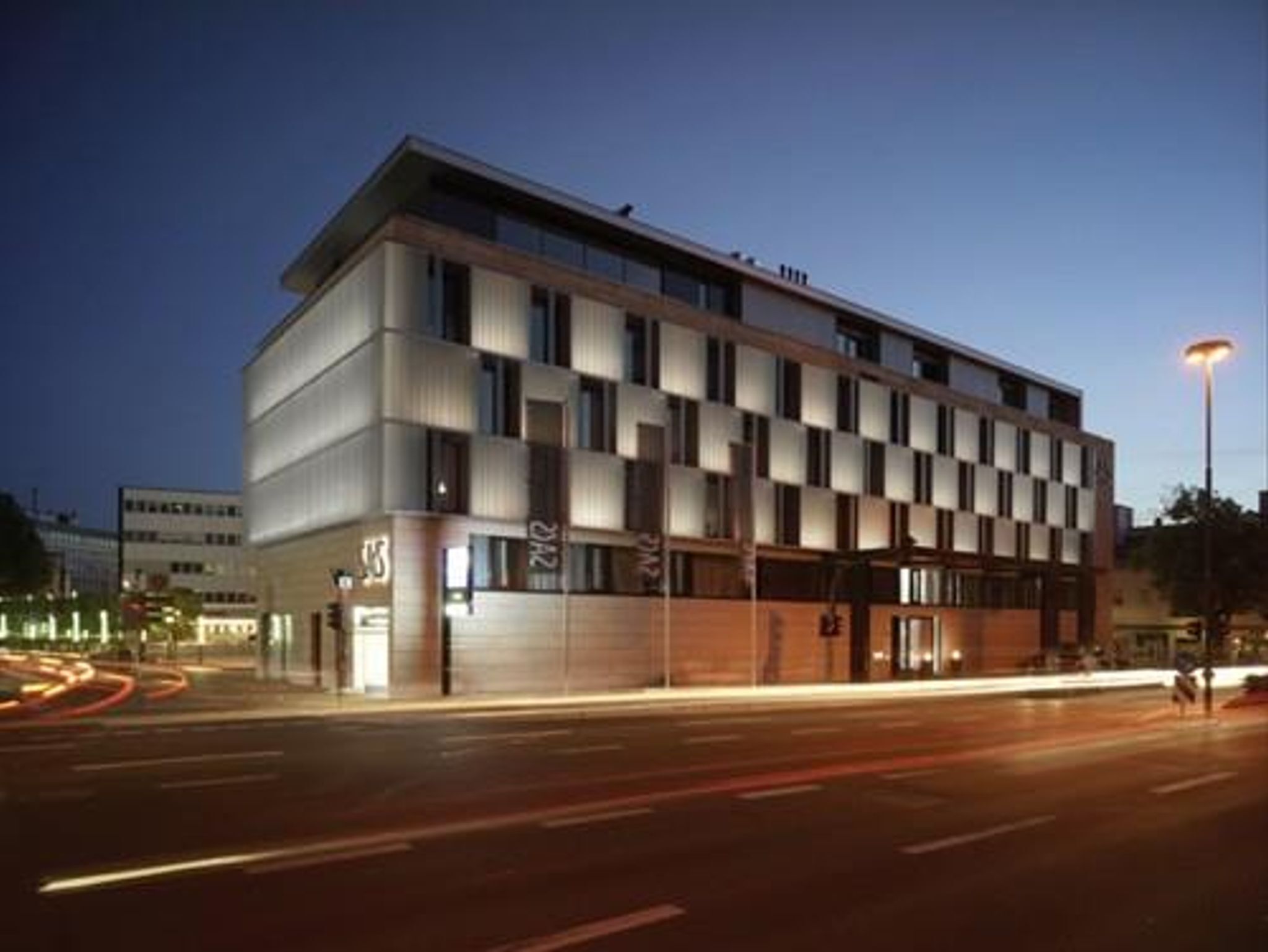 Junior Suite - SAKS Urban Design Hotel