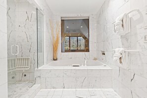 Unclassified image, 5 of 83, button - Bright & Spacious Condo with Grand Hyatt Amenities (Vail)