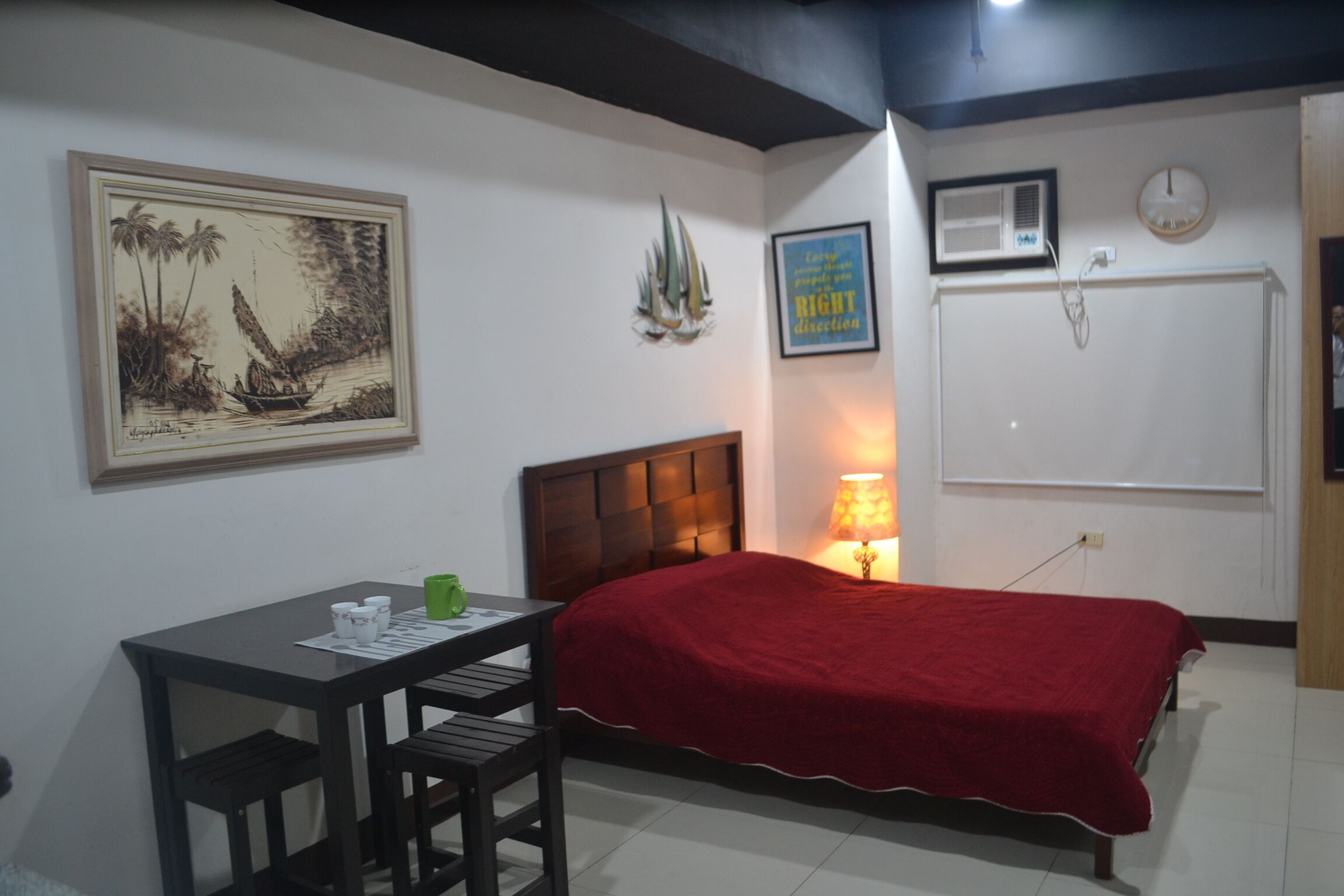 Backpackers Budget Room Near SM City Cebu with Harbor View