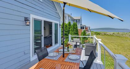 Coastal Portsmouth Home w/ Bay Access Near Newport