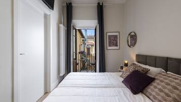 4 Schlafzimmer, Schreibtisch, BĂŒgeleisen/BĂŒgelbrett, WLAN