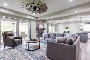 Smart TV, lareira, videogames