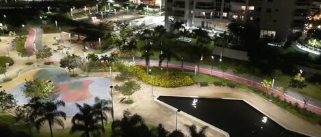 室外游泳池,恒温泳池