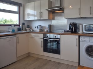 Private kitchen - 2 bedroom accommodation in Brundall, near Norwich (Brundall, near Norwich)
